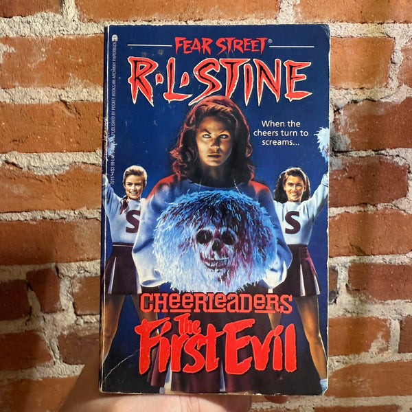 Cheerleaders: The First Evil - R.L. Stine - Fear Street 1992 Archway Paperback - Edwin Herder Cover