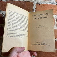 The Island of Dr. Moreau - H.G. Wells - Ace Books Paperback