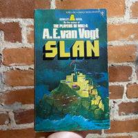 Slan - A.E. Van Vogt - 1975 6th Berkley Medallion Paperback