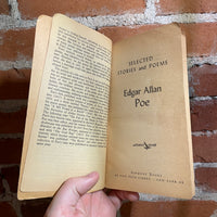 Selected Stories and Poems - Edgar Allan Poe - 1962 Airmont Books Paperback