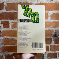 Foundation - Isaac Asimov - 36th Avon Books Paperback - Don Punchatz Cover