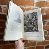 Russian Architecture: Trends in Nationalism and Modernism - Arthur Voyce - Hardback