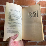 Swan Song - Robert R. McCammon - 1988 Sphere Books Paperback - Melvyn Grant Cover