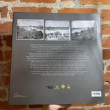 Siam: Through the Lens of
John Thomson 1865-66
Including Angkor and Coastal China - Paisarn Piemmettawat - 2015 River Books Hardback