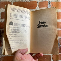 Party Summer - R.L. Stine - 1991 Archcway Paperback - Bill Schmidt Cover