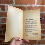 Planet of the Apes - Pierre Boulle - 1964 1st Signet Books Paperback