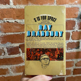 S Is For Space - Ray Bradbury - 1972 Bantam Books Paperback