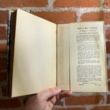 Escape the Night - Mignon G. Eberhart - 1944 Grosset & Dunlap Hardback