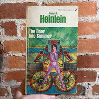 The Door Into Summer - Robert A. Heinlein - 1957 Signet Books Paperback - Gene Szafran Cover