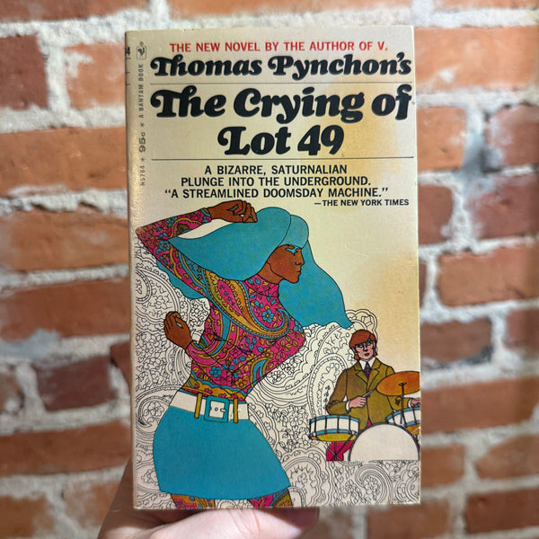The Crying of Lot 49 - THomas Pynchon - 1972 7th Bantam Books Paperback