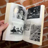 The Bomber Mafia - Malcolm Gladwell - 2022 Back Bay Books Paperback