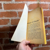 Orca - Arthur Herzog - 1977 Pocket Books Paperback - Paperbacks From Hell