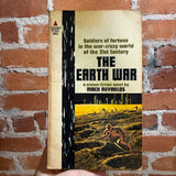 The Earth War - Mack Reynolds - 1963 Pyramid Books Paperback