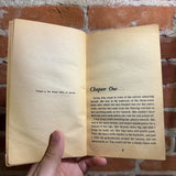 Stranger In My Bed - Val Seran - 1967 Bee-Line Books, Inc. Paperback