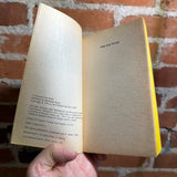 Flight 902 is Down - Hal Fishman & Barry Schiff - 1984 Fawcett Crest Paperback