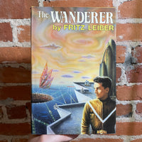 The Wanderer - Fritz Leiber - Tor Books Hardback - Ron Walotsky Cover