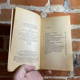 Gods From Outer Space - Erich Von Däniken - Paperback