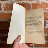 The Dead of Winter - William H. Hallahan - 1977 1st Avon Books Paperback