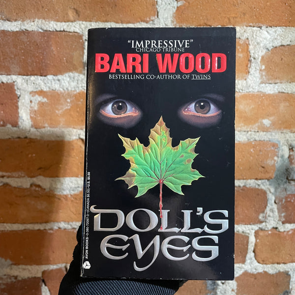 Doll’s Eyes - Bari Wood - 1994 Avon Books Paperback