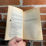 Alone in the Dark - Daniel Parker - 1995 Harper Baby-Sitters Nightmares Paperback - Bill Schmidt Cover