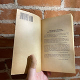 The Stars In Shroud - Gregory Benford - 1979 Berkley Books Paperback - Paul Alexander Cover