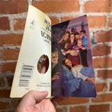 All That Glitters - V.C. Andrews - 1995 Pocket Books Paperback - Lisa Falkernsten Keyhole Cover