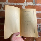 The Idiot - Fyodor Dostoyevsky - 1961 Penguin Books Classics Red Translated by David Magarshack