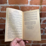 A Hearse of a Different Color - Alfred Hitchcock - 1980 Dell Books Paperback