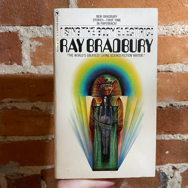 I Sing The Body Electric! - Ray Bradbury - 1971 Bantam Books Paperback - Gene Szafran Cover