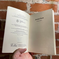 The Illustrated Animal Farm - George Orwell - 2015 Penguin Books Paperback