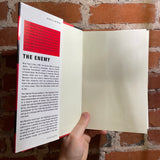 The Enemy (Jack Reacher #8) - Lee Child - 2004 Delacorte Press Hardback - Aenee Kim Cover