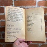 Holding Wonder - Zenna Henderson - 1972 Avon Books Paperback