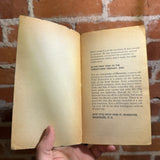 2001: A Space Odyssey - Arthur C. Clarke - 1968 32nd Signet Books Paperback - Movie Tie-In Cover