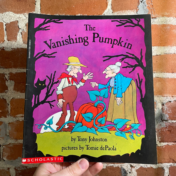 The Vanishing Pumpkin - Tony Johnston - 1992 Scholastic Books Paperback