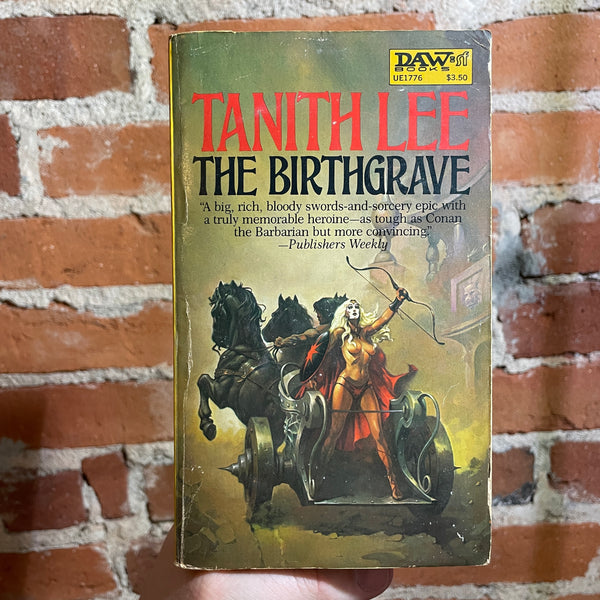 The Birthgrave - Tanith Lee - 1975 Daw Books Paperback - Ken W. Kelly Cover
