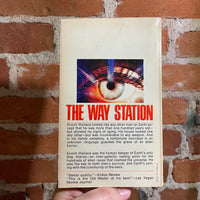 Way Station - Clifford D. Simak - 1975 Manor Books Paperback