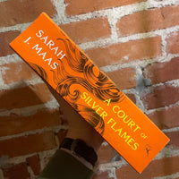 A Court of Silver Flames - Sarah J. Maas - Paperback