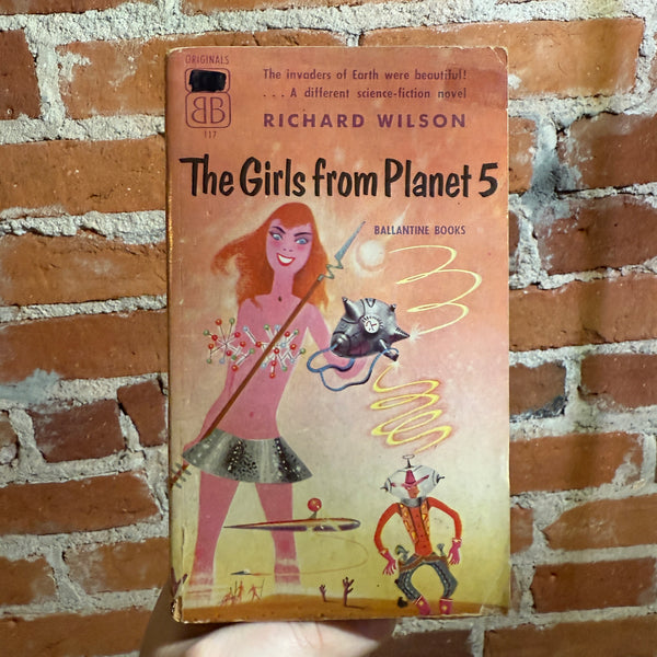 The Girls from Planet 5 - Richard Wilson - 1955 Ballantine Books Paperback