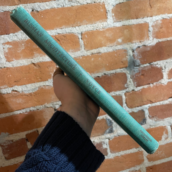 Russian Architecture: Trends in Nationalism and Modernism - Arthur Voyce - Hardback