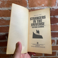 Strangers in the Universe - Clifford D. Simak - 1968 5th Medallion Books Paperback