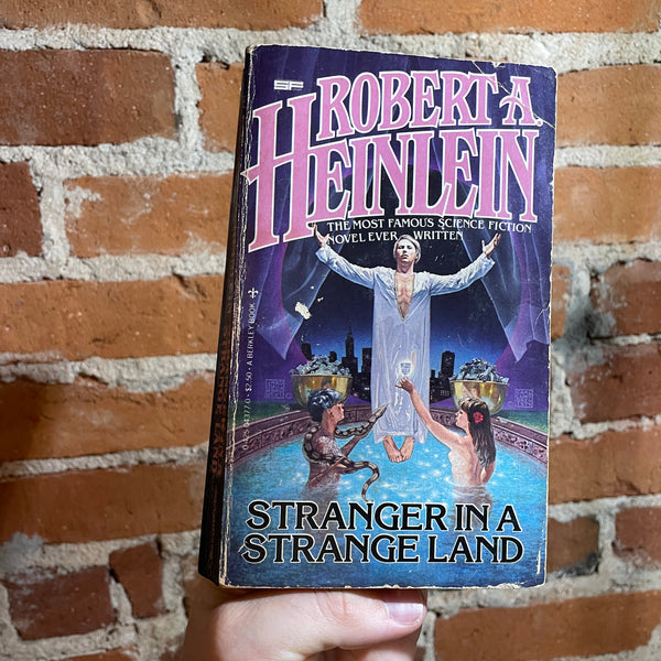 Stranger in a Strange Land - Robert A. Heinlein - 1968 Berkley Medallion Paperback