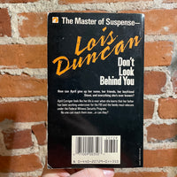 Don’t Look Behind You - Lois Duncan - 1990 Dell Books Paperback