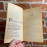 Life, the Universe, and Everything - Douglas Adams - 1983 Pocket Books Paperback