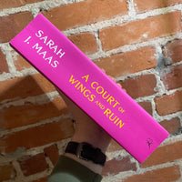 A Court of Wings and Ruin - Sarah J. Maas - Paperback