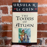 The Tombs of Atuan - Ursula K. Le Guin - 2001 Simon Pulse Paperback - Rebecca Guay Cover