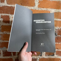 Haunted Charleston - Sara Pitzer - 2013 Paperback
