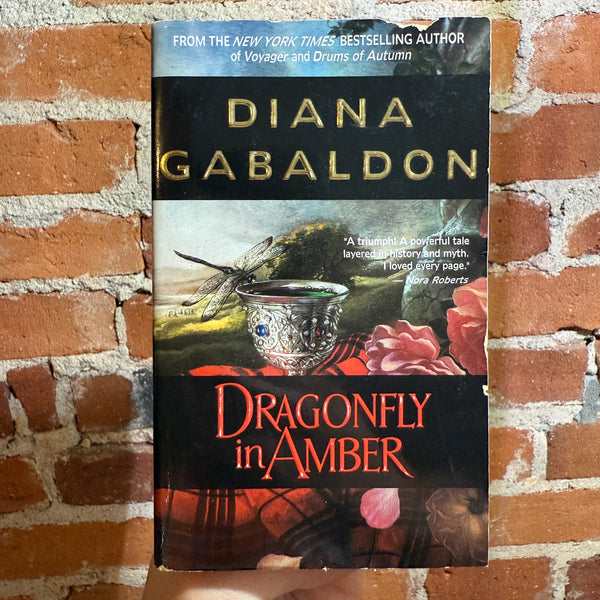 Dragonfly in Amber - Diana Gabaldon - 1973 16th Dell Books Paperback