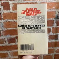 Satan Is Alive and Well on Planet Earth - Hal Lindsey - 1981 19th Bantam Books Paperback