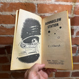 Downbelow Station - C.J. Cheryl - 1981 5th Daw Books Paperback - David B. Mattingly Cover