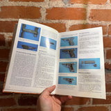 The Complete Encyclopedia of Pistols & Revolvers - A.E. Hartink - 2006 Chartwell Books Hardback